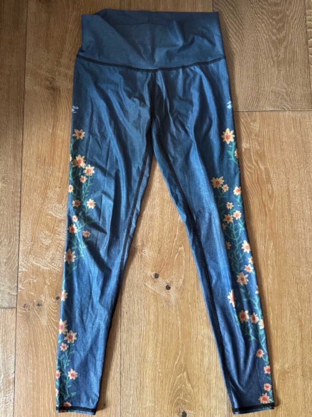 Teeki Size Medium Blue Floral Print High-Waist Leggings